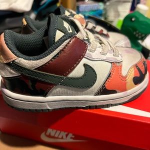 Nike Dunk Low. “Camo” 6C